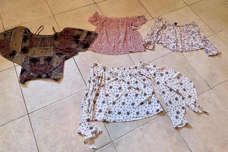 Lot Of 4 Ladies Blouses Size Medium
