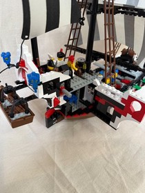 Lego 6286 Skull's Eye Schooner 100% Complete