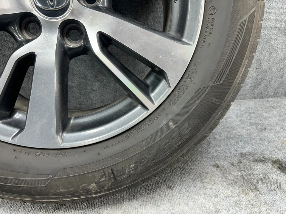 TOYOTA RAV4 XLE 16-18 OEM WHEEL RIM 5 TWIN SPOKE 17" 17X7 W/ TIRE 225/65R17 80K - Image 2 of 4