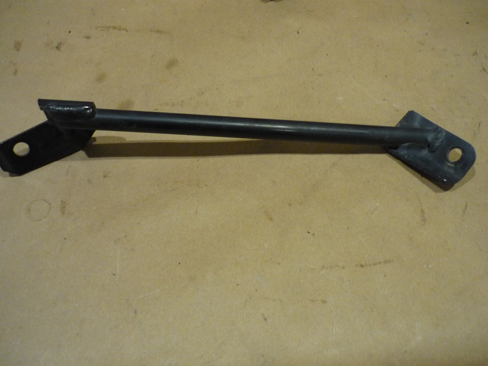 Ferrari 458 Italia,Spider  - LH Lateral Bumper Bracket - P/N 84043400