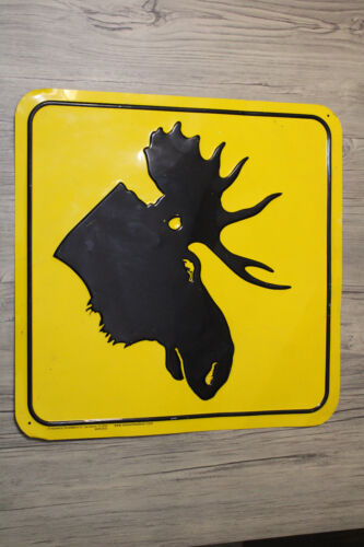 Embossed Moosehead Beer Sign Moose Crossing Sign Moosehead Lager - Afbeelding 1 van 2
