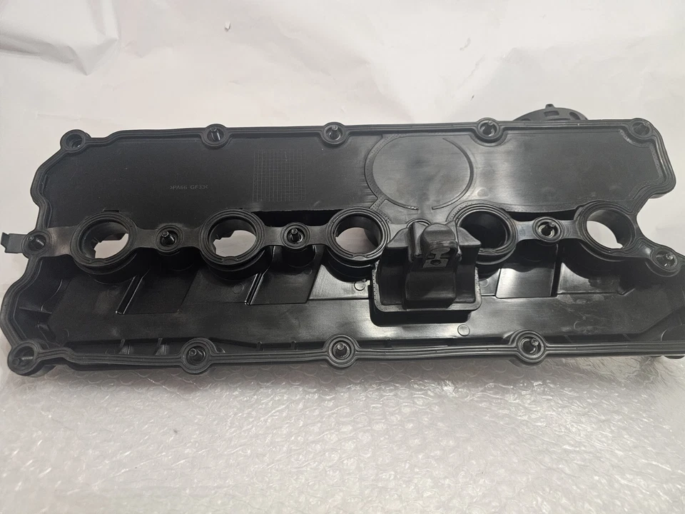 07K103469L Cubierta Válvula Motor Coche Repuesto Volkswagen Jetta 2005-2014 2.5L Foto 3 de 4