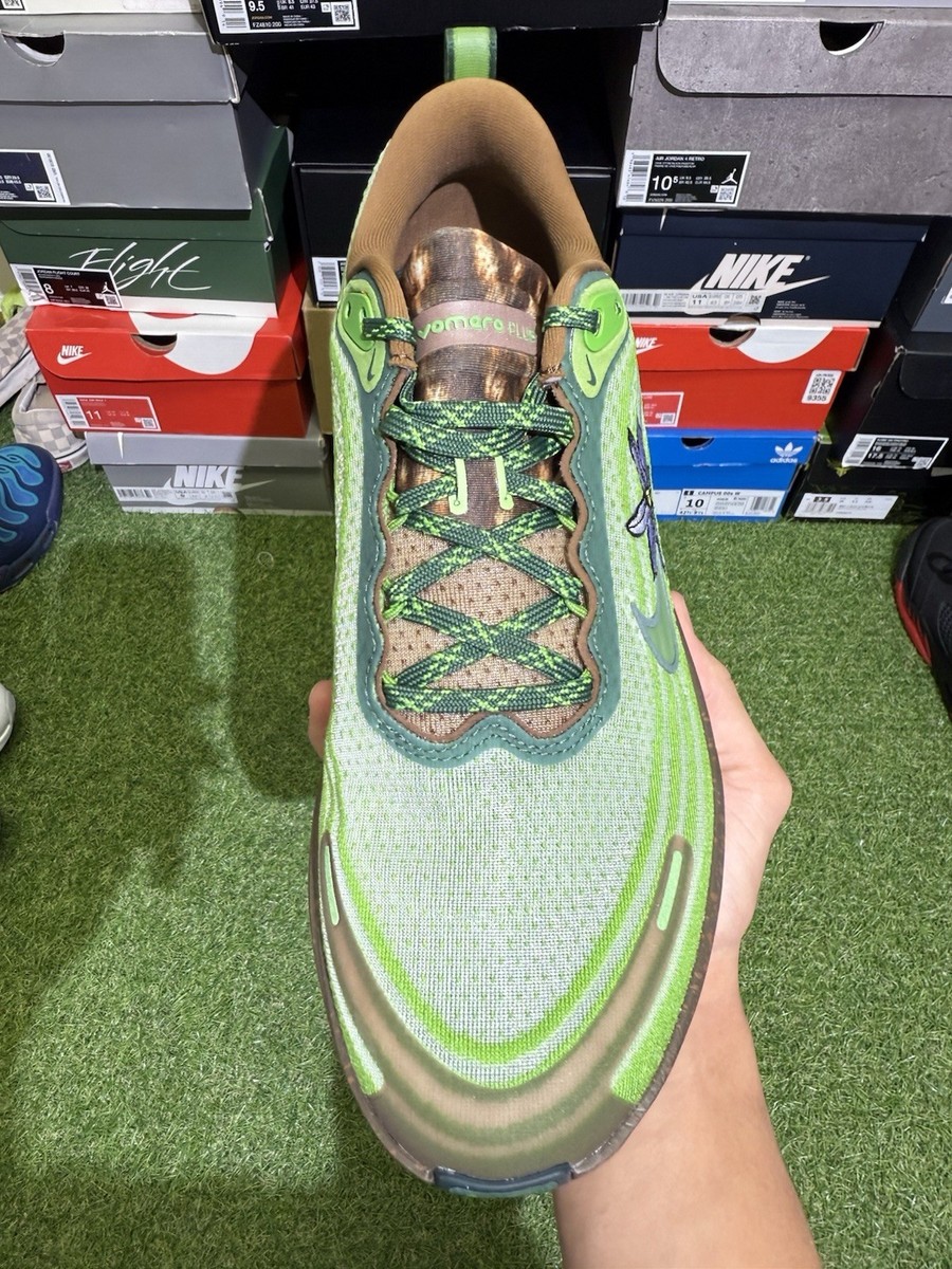 Size 12 - Nike Vomero Plus 2026 Doernbecher W for sale  display picture 2
