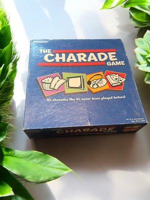 The Charade Game by Pressman   Classic Party Fun for All Ages