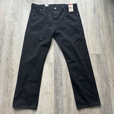 Levis 501 Original Fit Mens Jeans Straight Leg 40x32 Button Fly NWT Irregular
