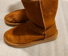 Koolaburra by UGG Women  s Brown Suede Knee High Shearling Lined Boots 8.
