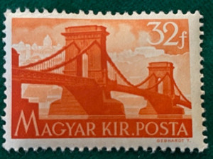 1941 Hungary Szechenyi Chain Bridge 32f orange stamp - mint hinged