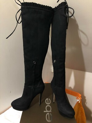 Bottes Plates Bebe Holbrook - Daïm Noir - Taille 8 US Femme - Neuf Avec Emballage