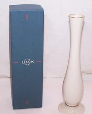 Lenox bud vase cream ivory 24k gold trim