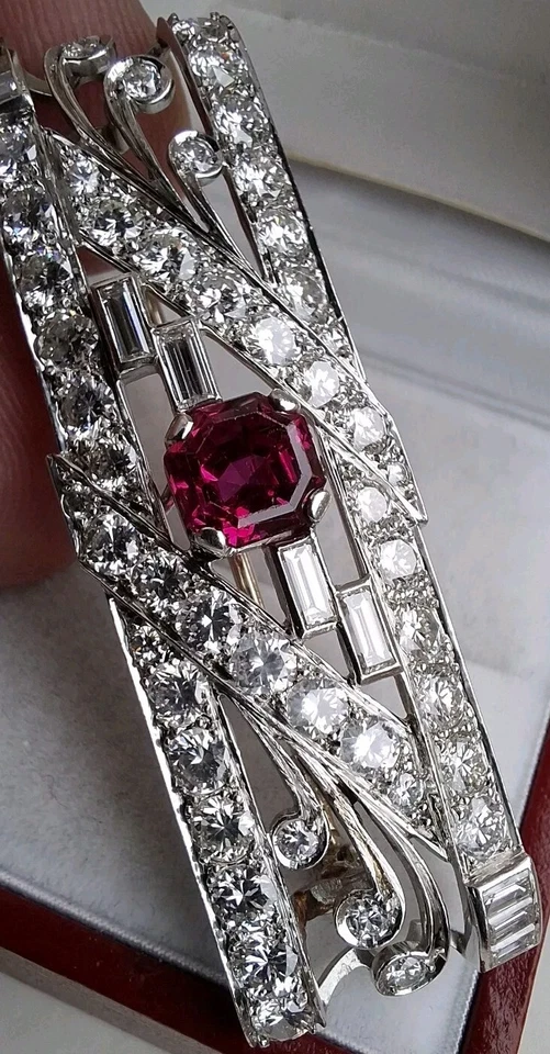 Platinum 3.5Ct Diamond G Colour Cluster Ruby Large Art Deco Brooch Heavy 10g  - Image 4 of 4