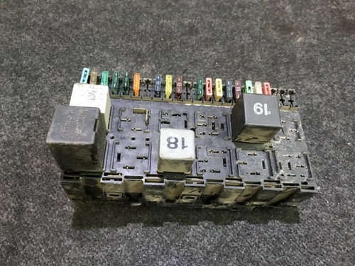 357937039 Sicherungskasten Steuergerät  Volkswagen Passat DE241393-13