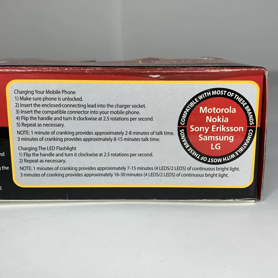 Cargador de teléfono celular de emergencia Totes Weather Works con kit adaptador de linterna LED Foto 4 de 4