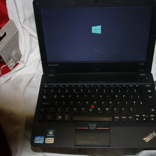 LENOVO THINKPAD X121E CORE i3 500 GB H/D 4GB RAM WINDOWS 10 PRO