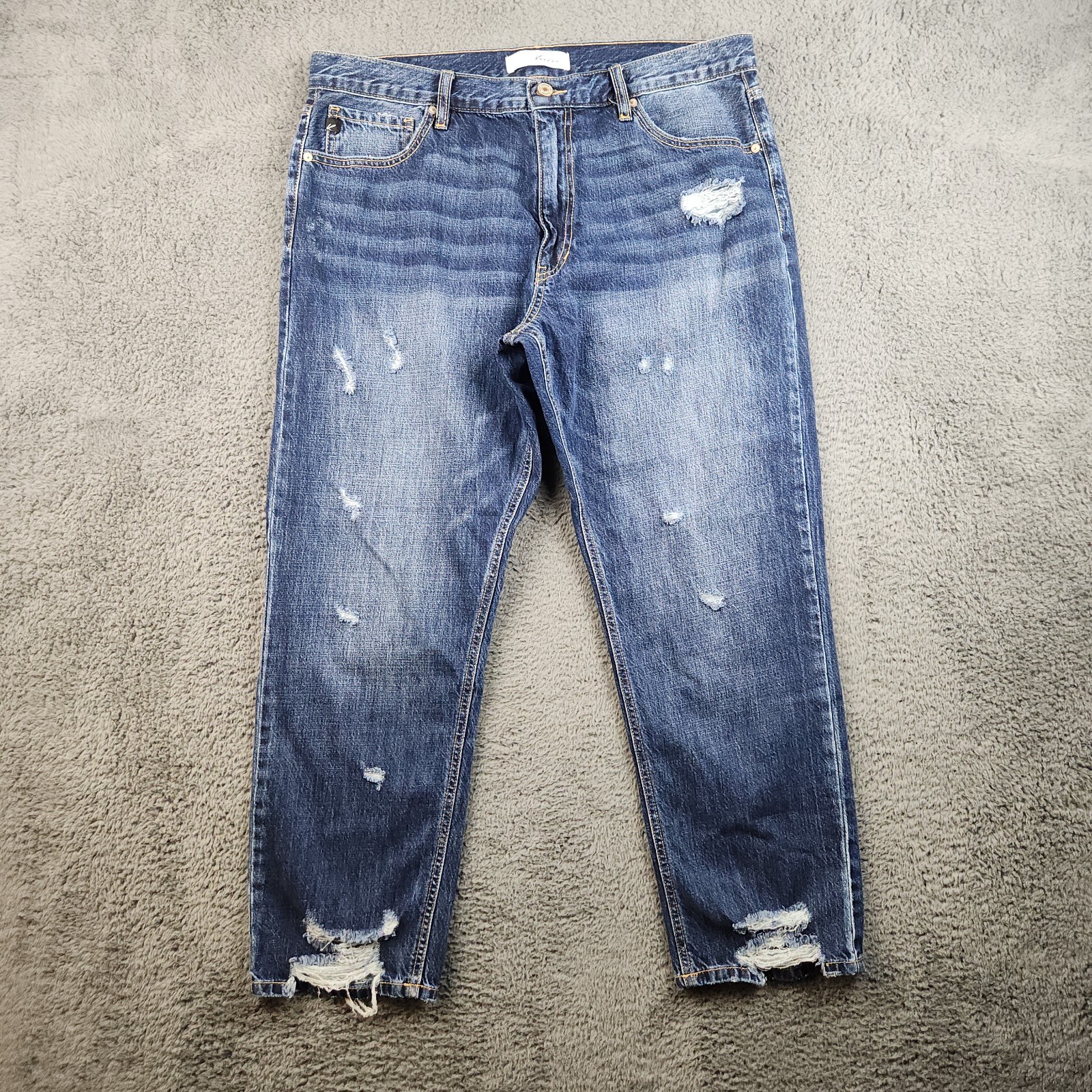 15/31 Distressed Kancan Whiskered