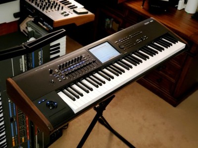 MUST SEE!!! KORG KRONOS 2 73 UPGRADED FULLY SERVICED AND IN AMAZING CONDITION!