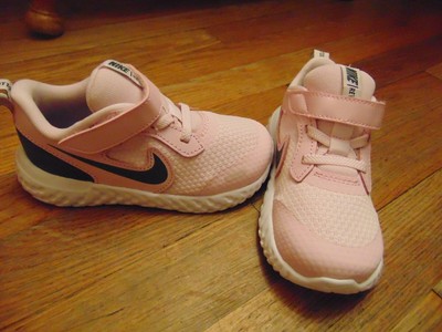 nike revolution rosa