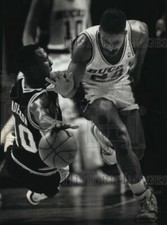 1991 Press Photo Milwaukee Guard Jay Humphries - mjt11726