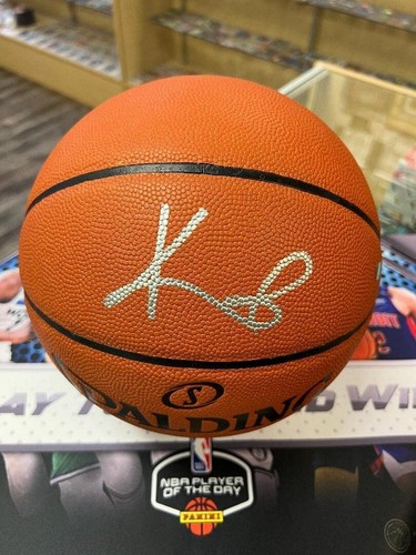 Panini Authentic Kyrie Irving Autograph Spalding Basketball - Dallas Mavericks - 第 1/3 張圖片