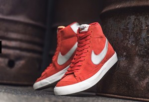 DS MENS NIKE BLAZER 77 UNIVERSITY RED 