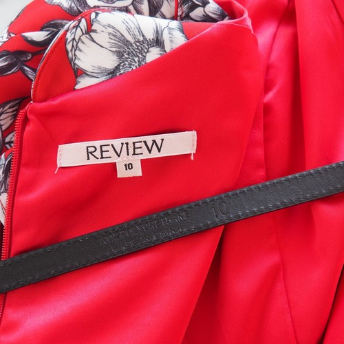 Review Dress Size 10 Fit & Flare Cap Sleeves Black Belt Square Neck Red Floral - Picture 11 of 16