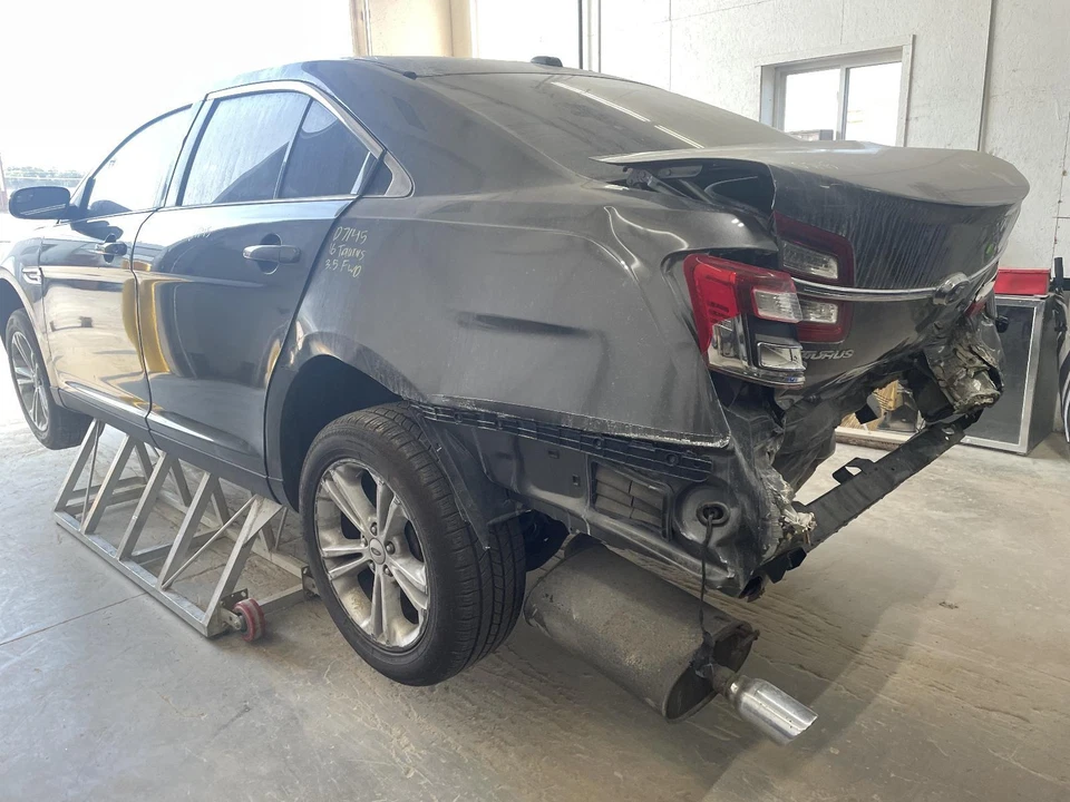 Conjunto de bomba y motor ABS usado se adapta a: montaje Ford Taurus 2016 desde 08/05/13 G Foto 2 de 4