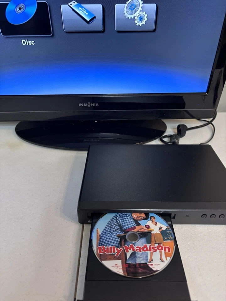 Insignia NS-LDVD26Q-10A LCD - 26” Color TV / DVD Player - Retro Gaming - READ - Image 2 of 4