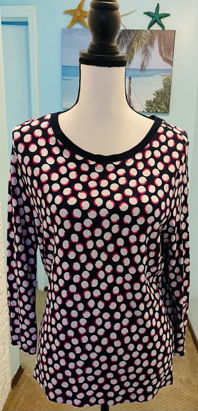 Crown & Ivy Size Large Knit Top Black Dot w/ Fuchsia Soft 3/4 Sleeves NWOT
