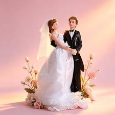 Nuptial Cake Topper Resin Craft Groom and Bride Statue Romantic Design