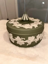 Stunning Wedgwood Green Jasperware Round Lidded Grapevine 5" Trinket/Candy Box