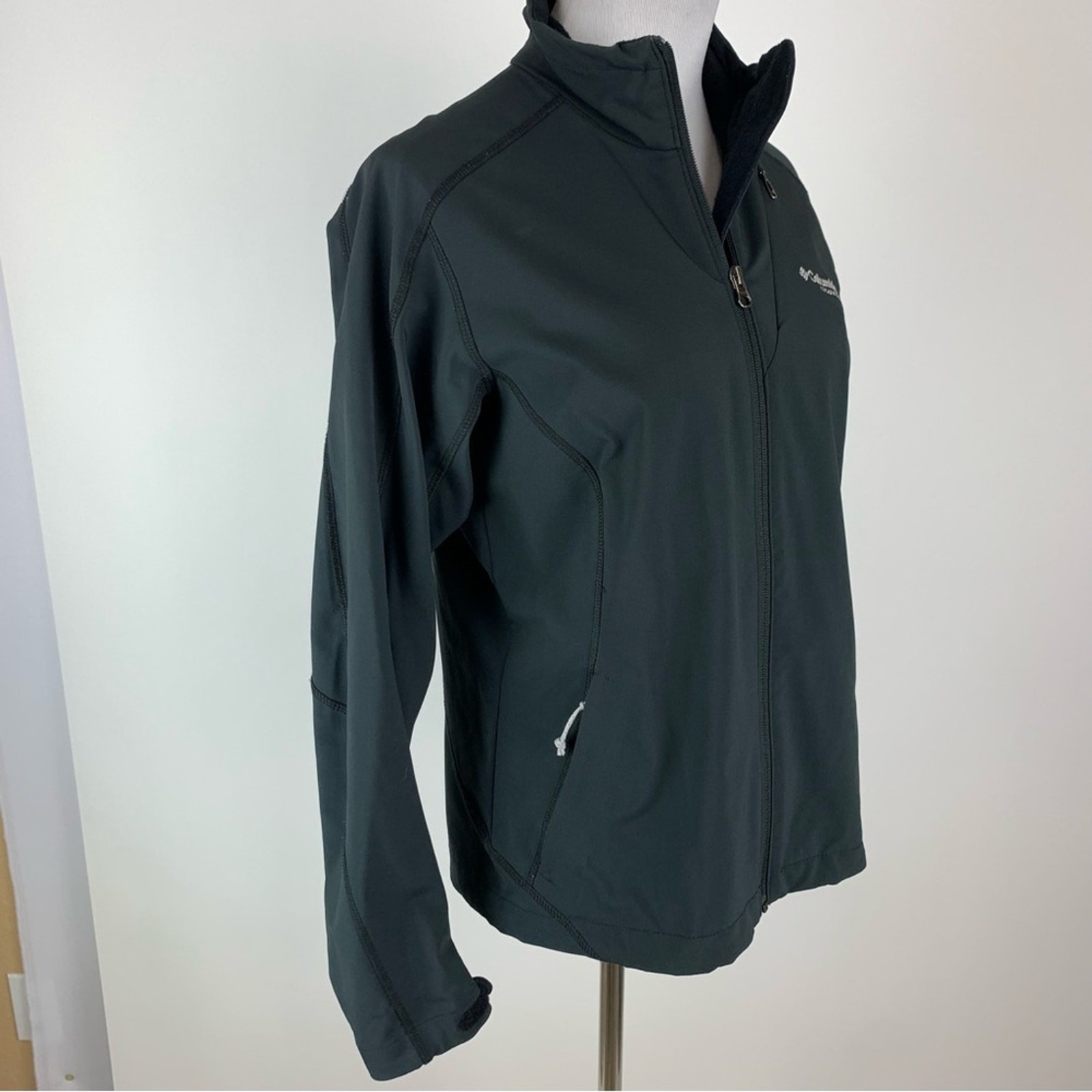 Columbia Titanium Zip Front Jacket Medium womens - image 4