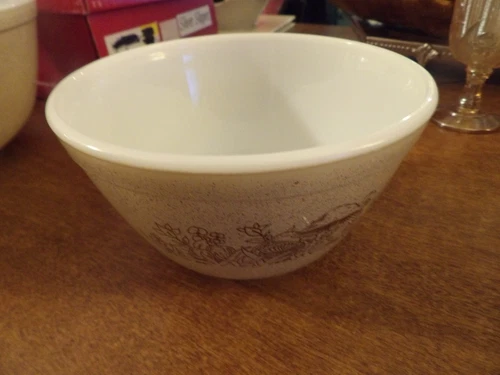 Vintage Pyrex Mixing Bowl 401 Forest Fancies Mushrooms Tan   750ml
