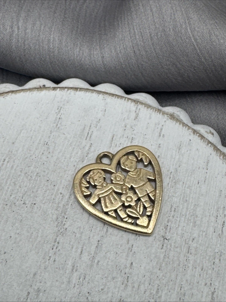 James Avery 14k Niño Retirado - Niña - Dije Corazón 4G Foto 4 de 4