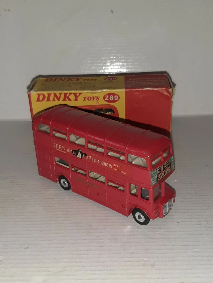 ROUTEMASTER BUS CON DUE PERSONAGGI REF.289 DINKY TOYS OBSOLETO - Immagine 2 di 4