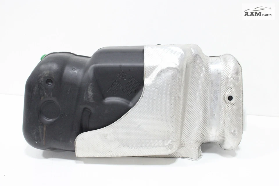 Chevrolet Trax 2024 tracción delantera 1,2 L depósito de tanque de gasolina con cubierta de escudo térmico OEM Foto 4 de 4