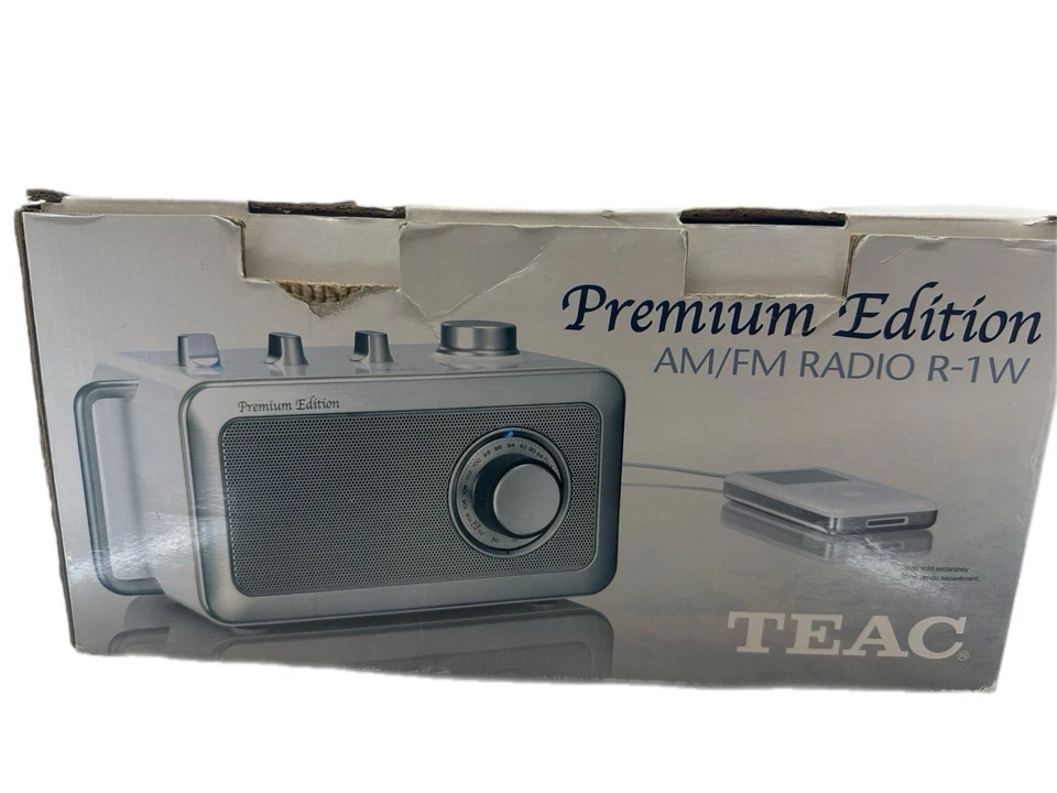 Teac Premium Edition R-1W AM/FM Radio Retro Style AUX Eingang Open Box getestet