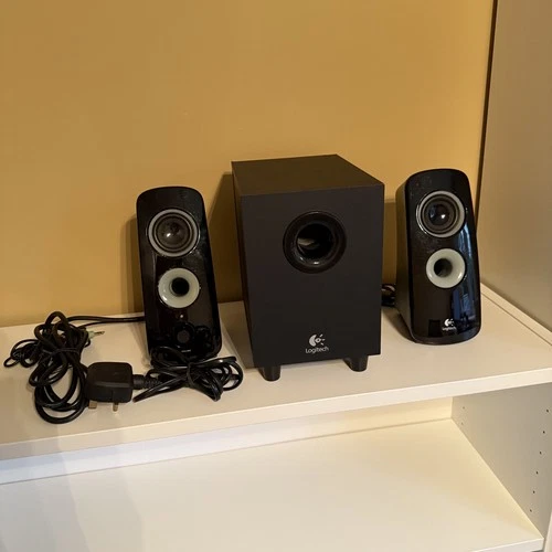 Logitech Z323 2.1 Stereo Speaker System with Subwoofer.