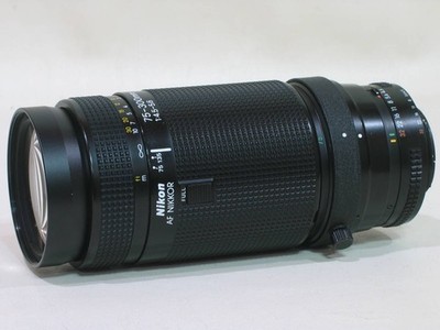 Nikon AF NIKKOR 75-300mm F4.5-5.6 Autofocus Zoom Lens Excellent Condition