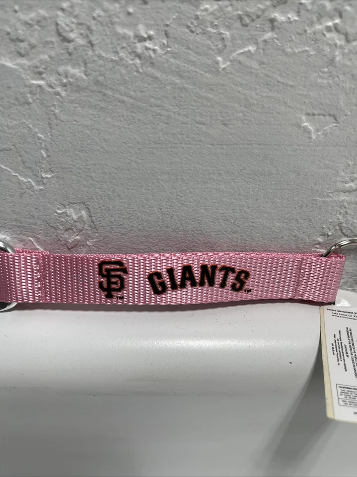 San Francisco GIANTS Pink Keychain NWT Breast Cancer Awarness S.F. Giants MLB - Image 3 of 4