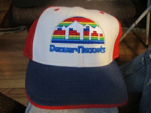 NWOT DENVER NUGGETS Rainbow Logo Fitted 