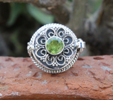 Silver Plated Ring For Women Girl With Natural Peridot Gemstone P135