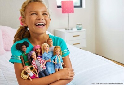Barbie Babysitter Bebè e Passeggino Playset con Bambola Skipper e
