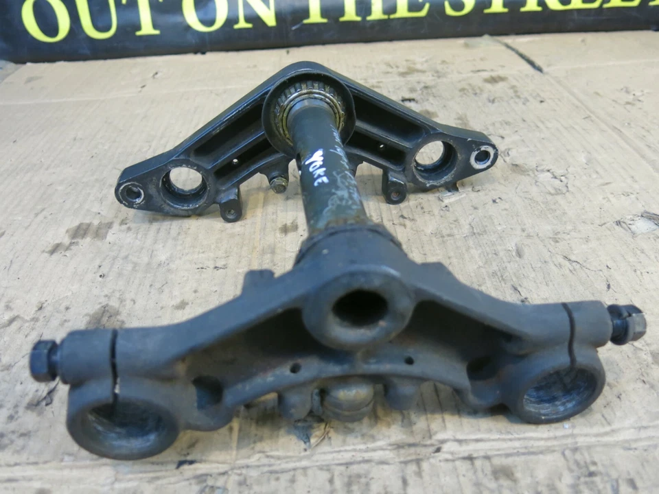 Kawasaki GPZ305 Top and Bottom Yoke  - Image 4 of 4