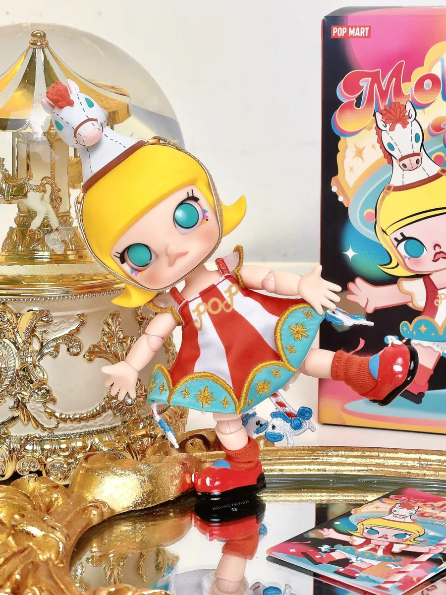 MOLLY Carousel アクションフィギュア　pop mart MEGA ROYAL MOLLY 1000% Shana Chang. Dun Huang-Copy - POP