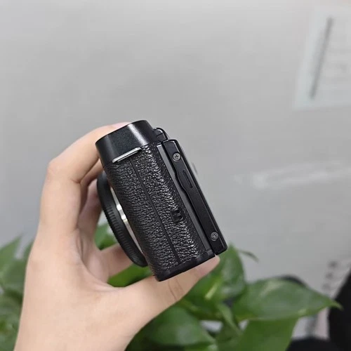 Fujifilm X-M1 X Series Digital Camera Body Only 16.3 MP 1080p HD Video Recording - Picture 9 of 10