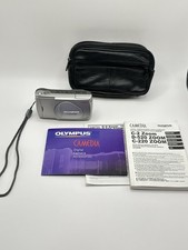 Olympus CAMEDIA D-520 Zoom 2.0MP Digital Camera Metallic Silver Tested Works