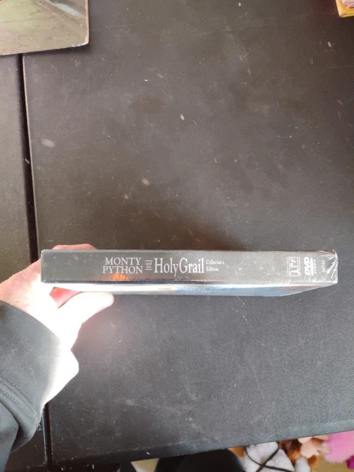 Monty Python And The Holy Grail (2-Disc Disc Set) Collector’s Edition New Sealed - Image 3 of 4