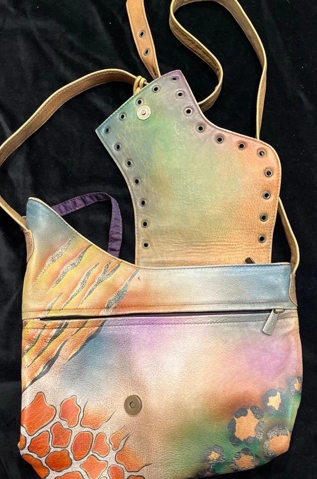 Bolso Bandolera Anuschka Boho Cuero Pintado a Mano Pluma de Pavo Real Estampado Animal Foto 2 de 4