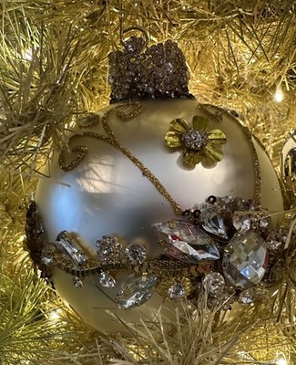Mark Roberts King's Jewels Crystal Jewel Floral Crown Ornament 5  w/Original Box