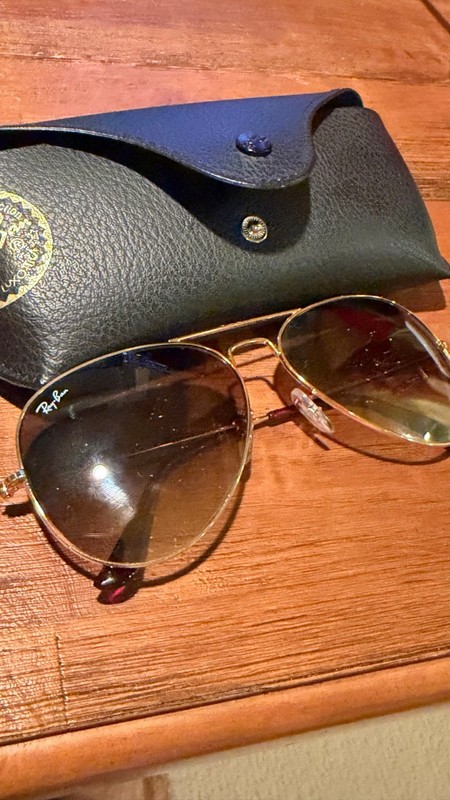 Ray-Ban RB3025 Aviators 001/51 62mm – Undamaged Frame + Case, Scratched Lenses