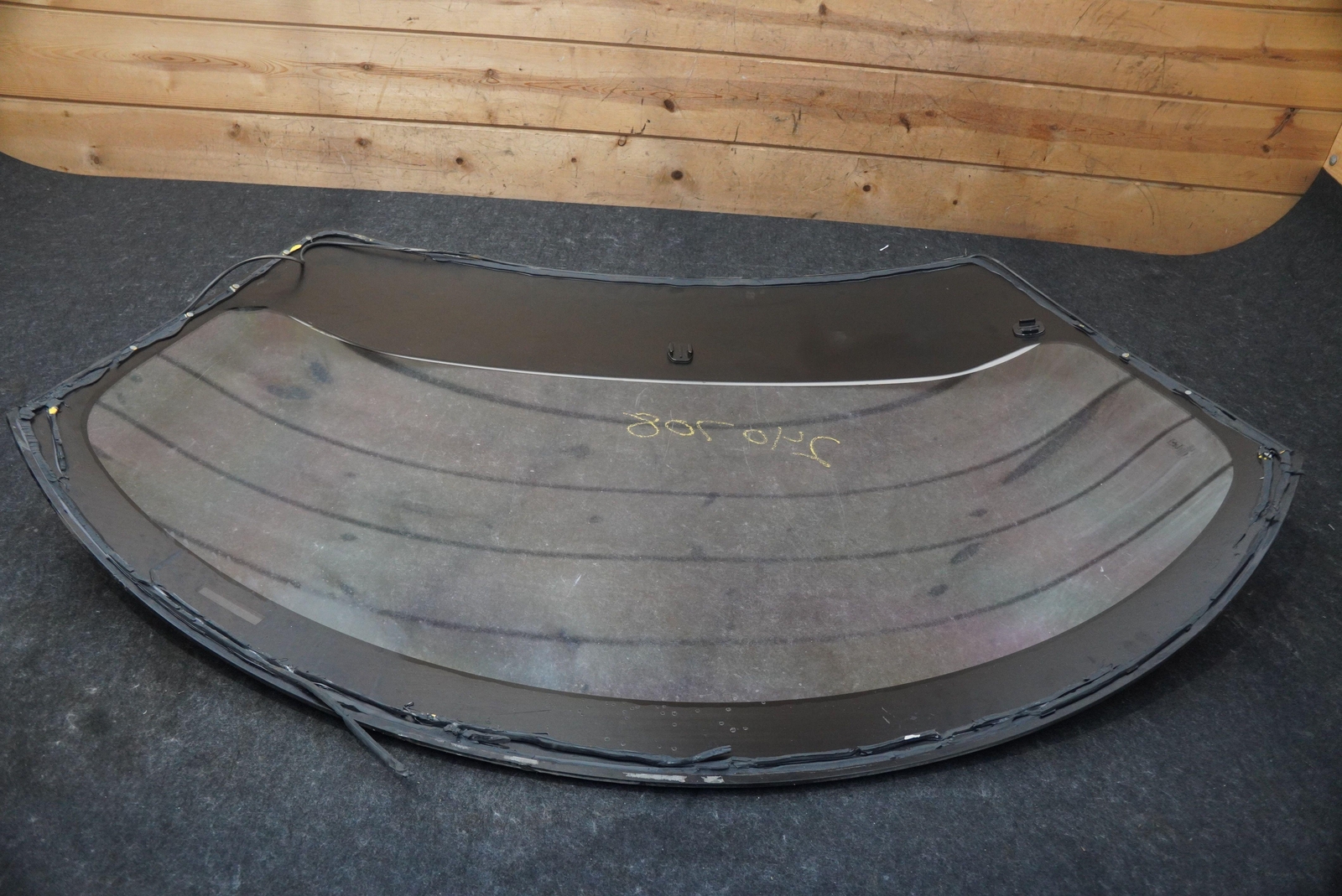 Front Windshield Windscreen Window 88385100 OEM Ferrari 488 Challenge 2018 *Note